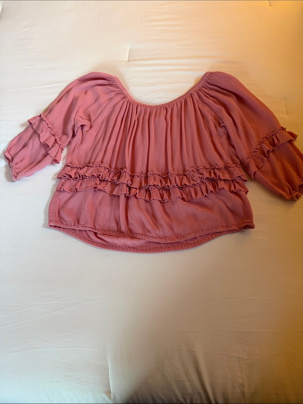 FOREVER 21 Balloon Sleeve Cropped Off/On Shoulder Top.  Medium